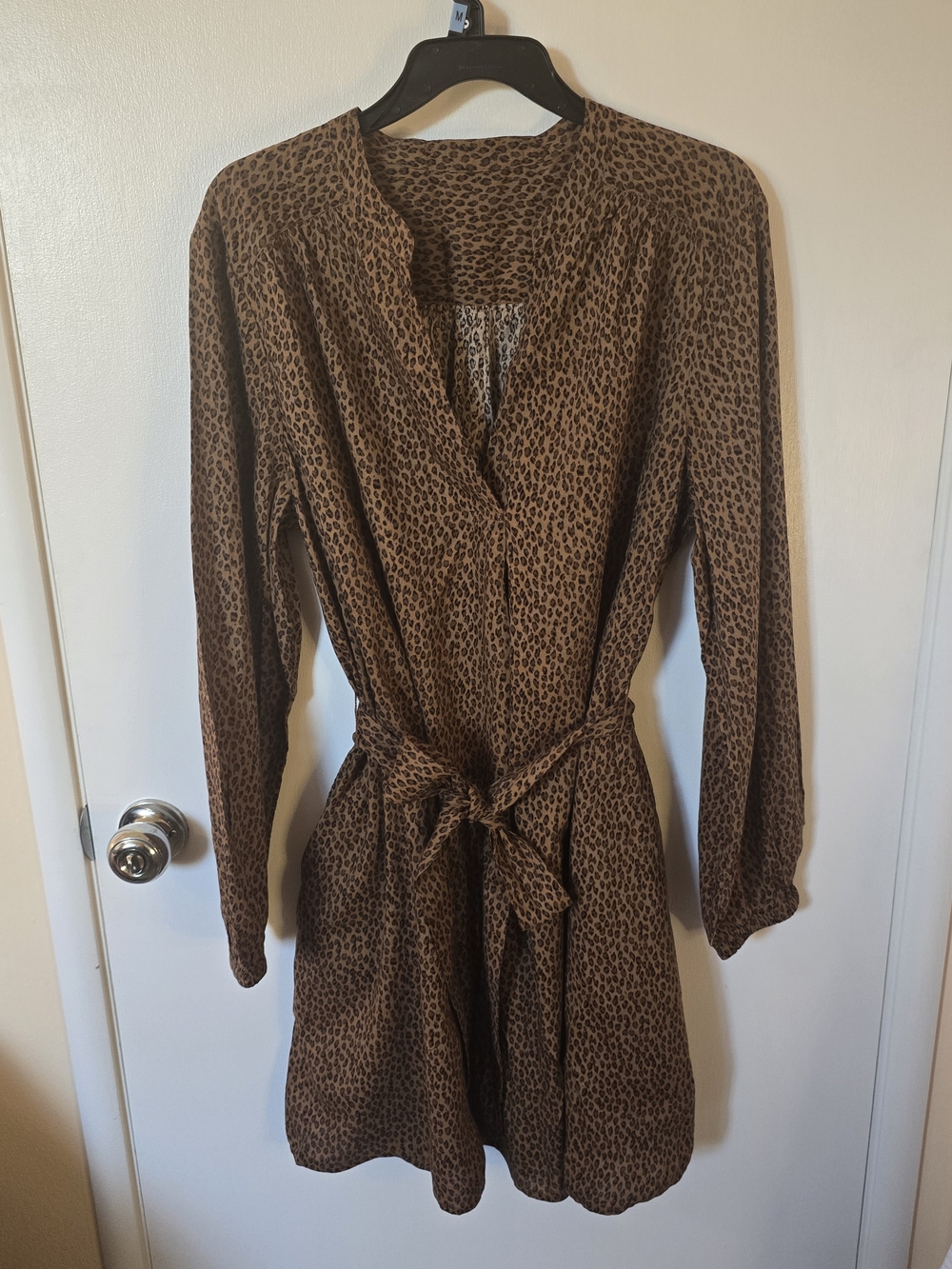 Brown Leopard Print Long Sleeve V Neck Tie-Waist Dress, Size Large